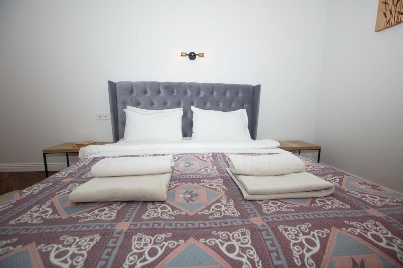 Friends House- Сучасні Апартаменти В Центрі Львова Екстериор снимка