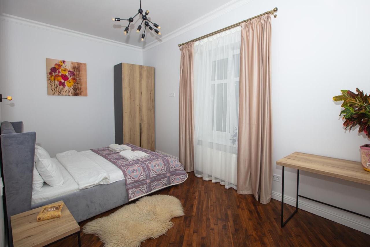Friends House- Сучасні Апартаменти В Центрі Львова Екстериор снимка